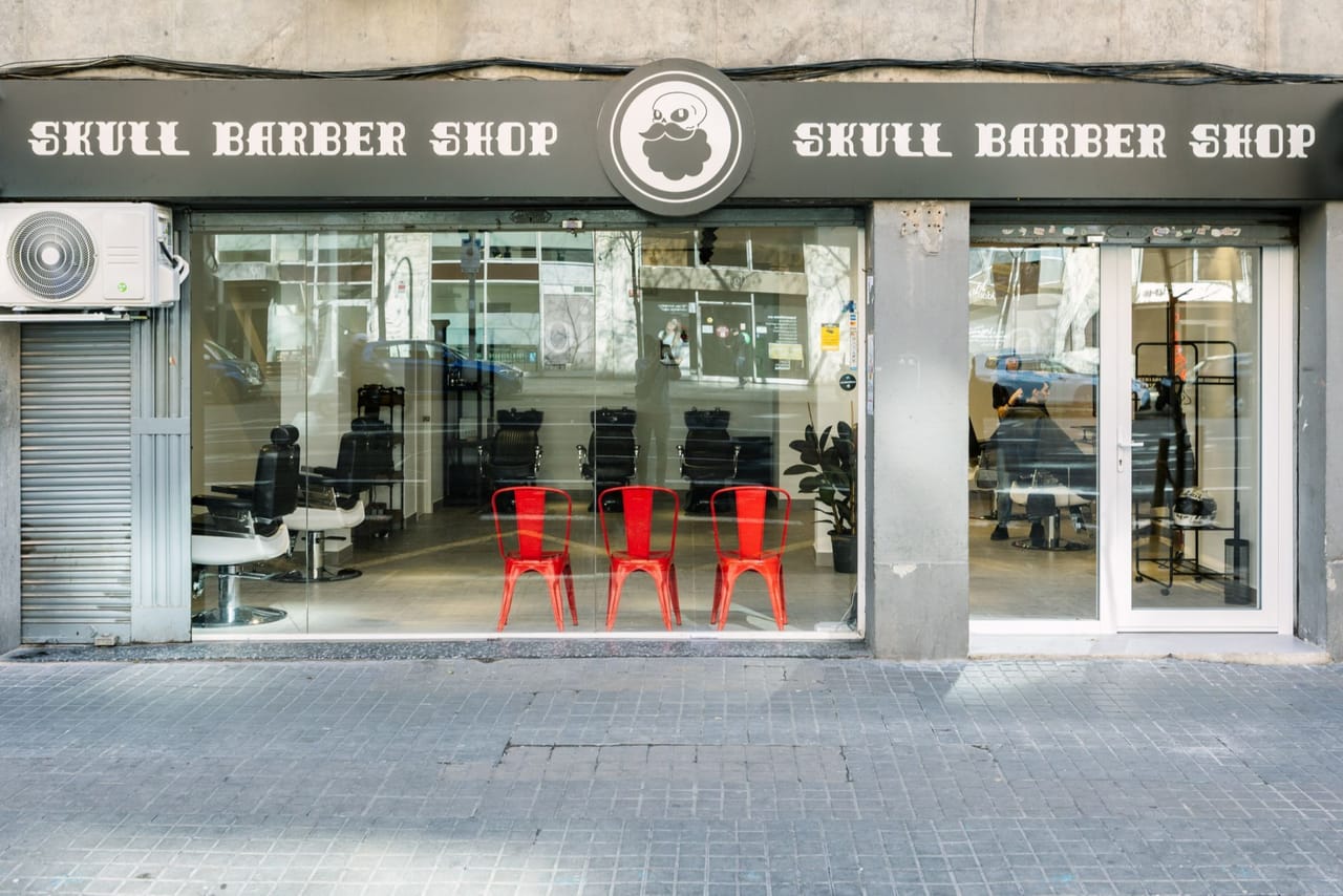 Skull Barber Shop Avenida Madrid — barbería en Barcelona
