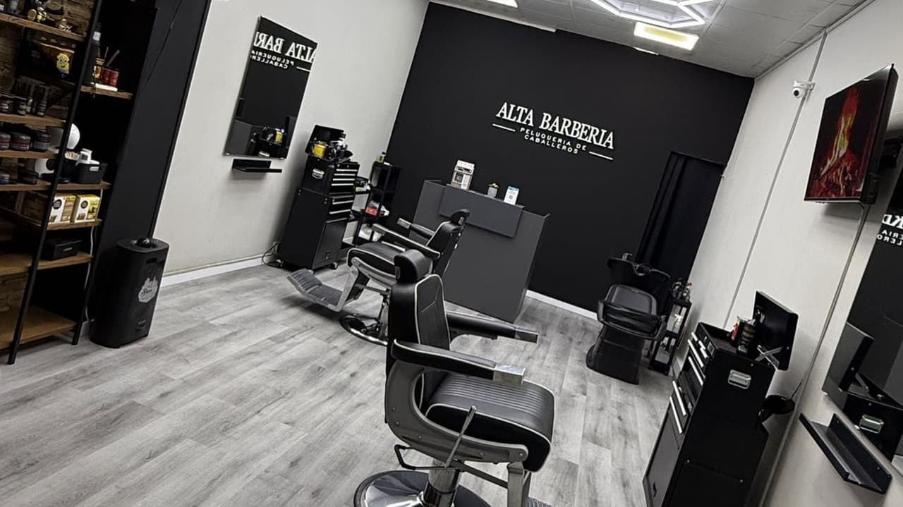 Alta barberia bormujos — barbería en Bormujos