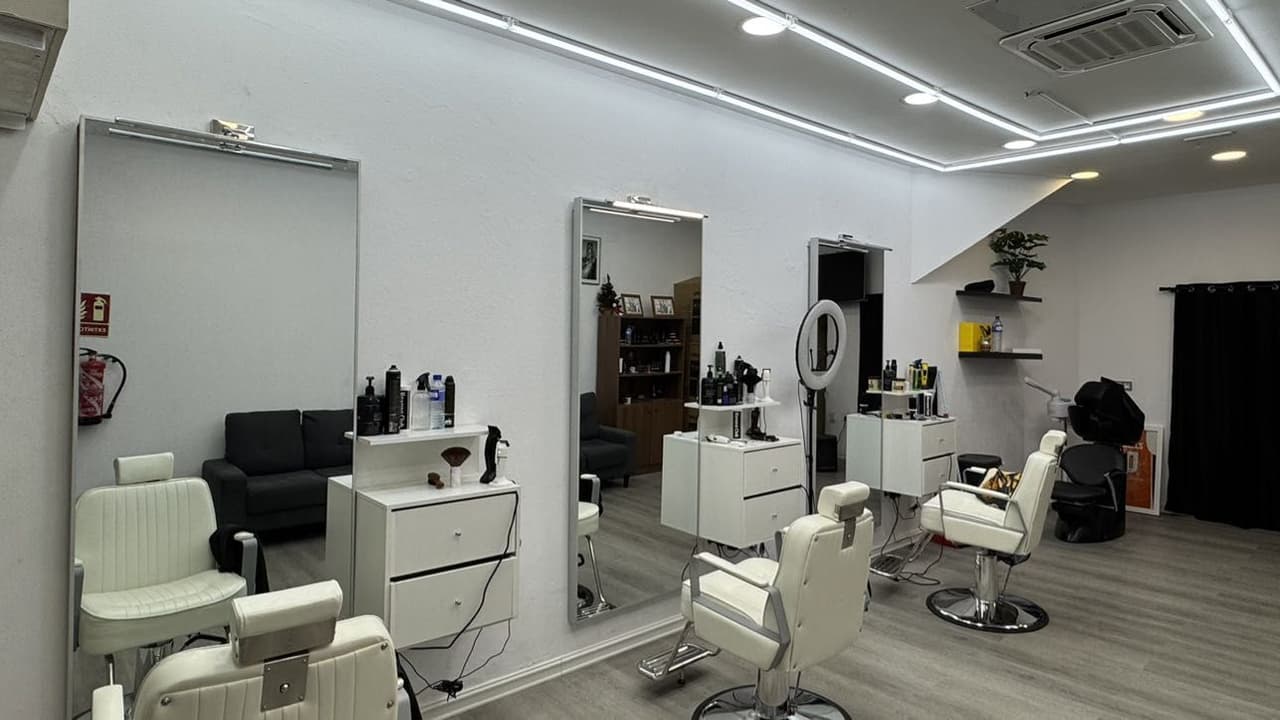 Ponte perro barber club — barbería en Los Llanos