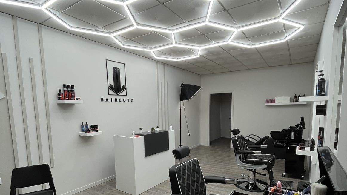 JL Haircutz — barbería en Puerto Real