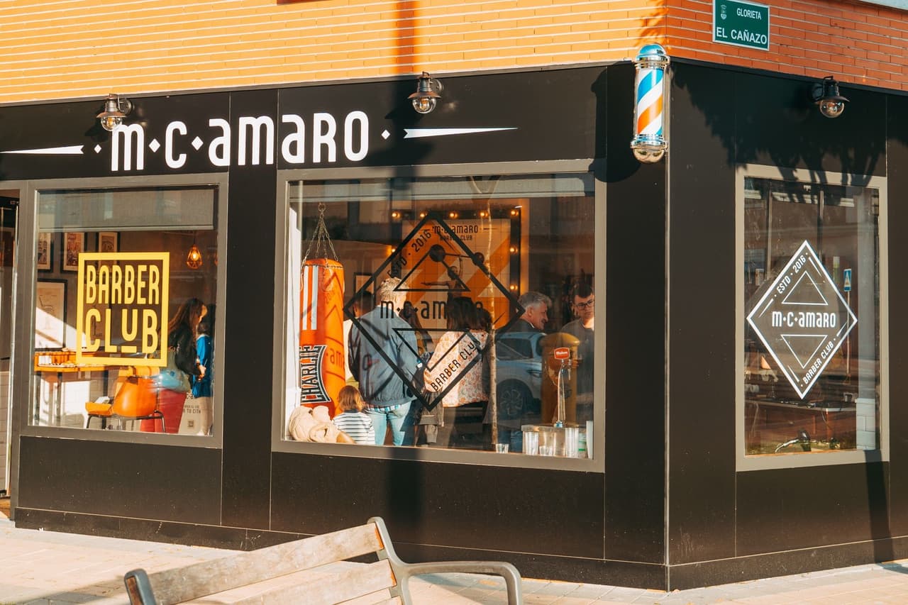 M.C.Amaro( La Flecha) — barbería en Arroyo de la Encomienda