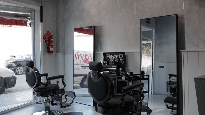 VENUS BARBER STUDIO — barbería en Foios