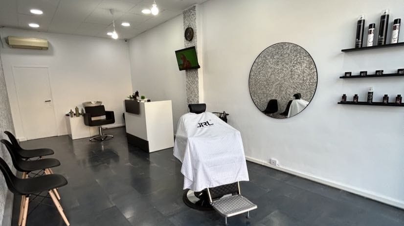 Barberia Ivan Sanchez — barbería en Armilla