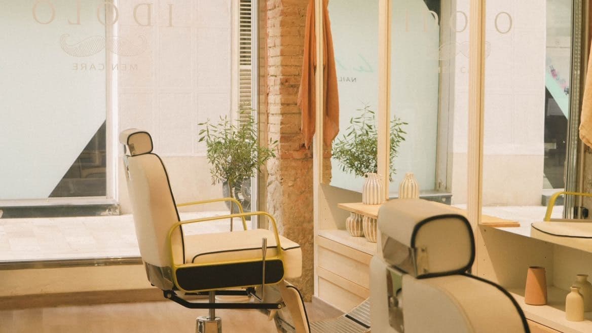 Barbería/IDOLO Men Care — barbería en Valencia