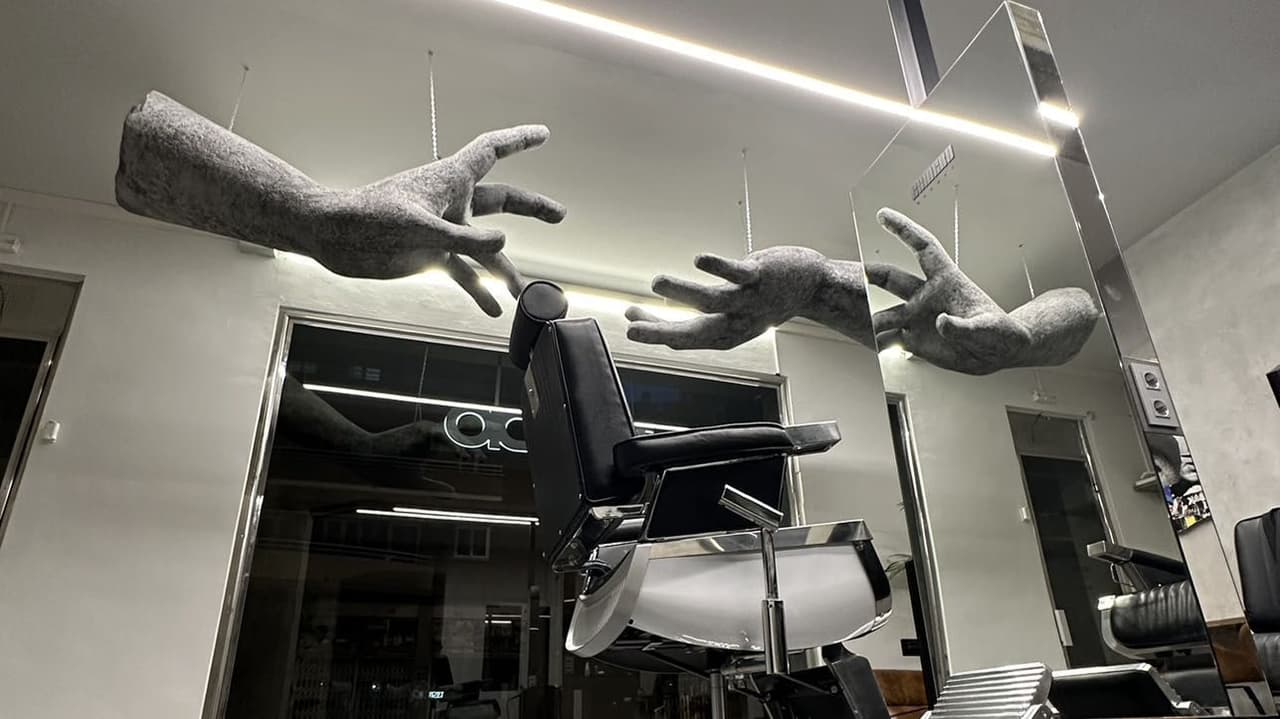 Esmero Barber/13studio — barbería en Manresa