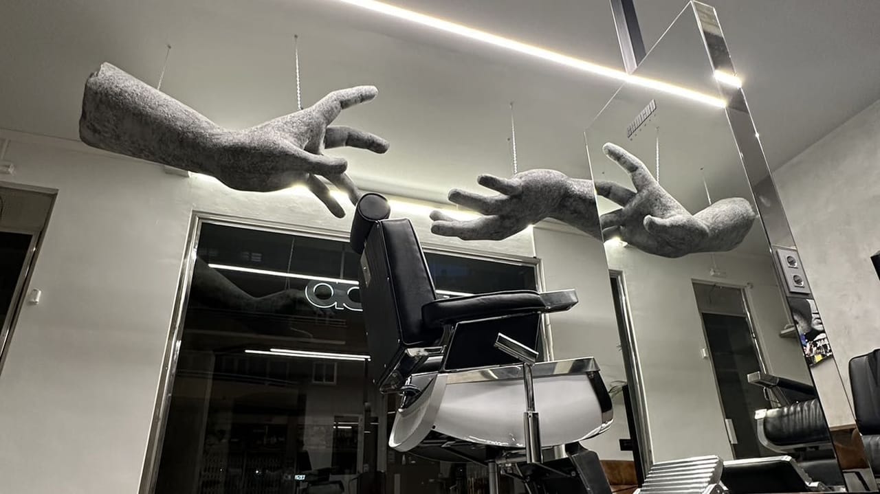 Esmero Barber/13studio — barbería en Manresa