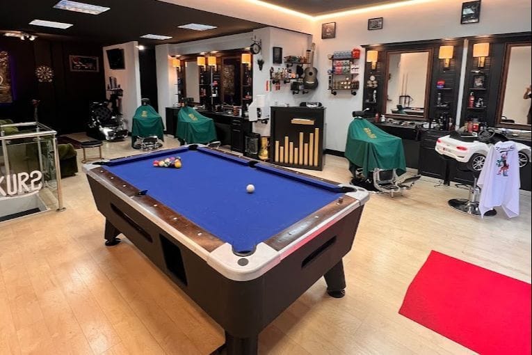 Kur2barbershop — barbería en San Sebastián