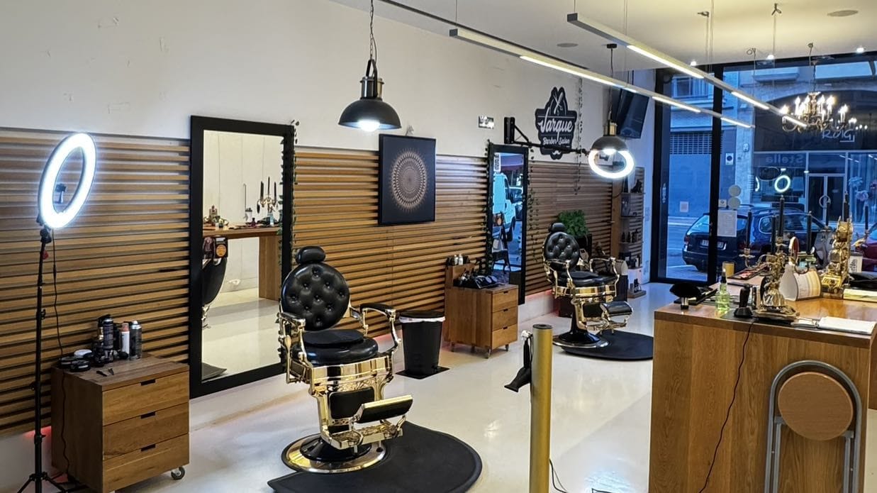 JARQUE BARBER SALON — barbería en La Vall d'Uixó