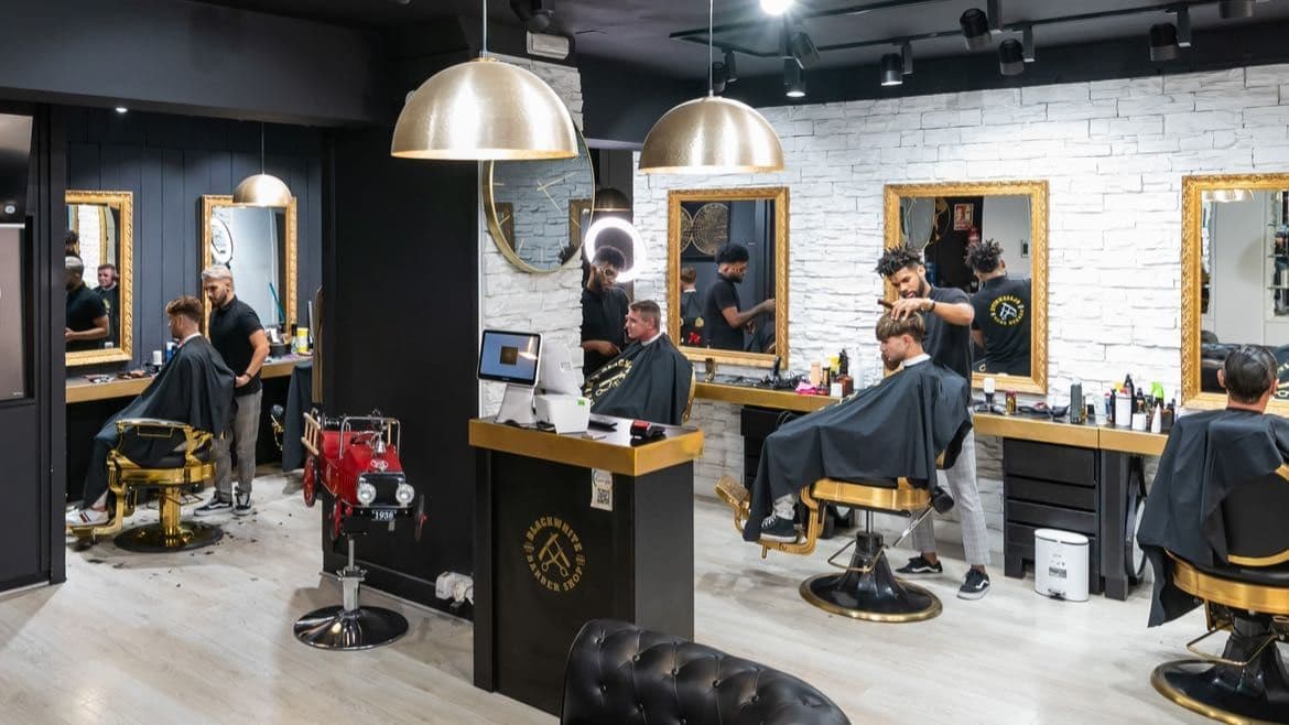 🔘BLACKWHITE PROGRESO🔘 — barbería en Vigo