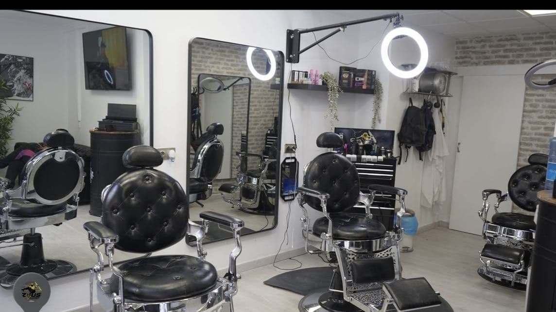 Zeus Barber Tavernes — barbería en Tavernes Blanques