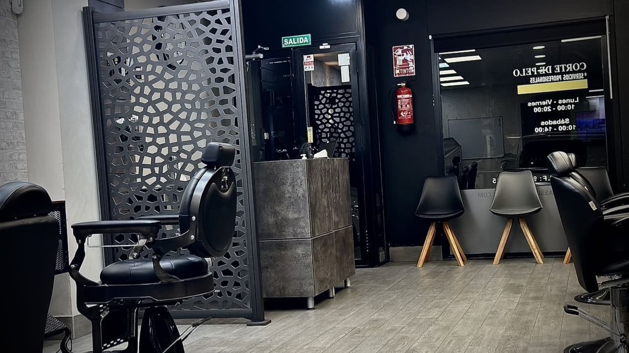 El Gurú Peluqueria y Barberia Caballeros y Niños — barbería en Bormujos