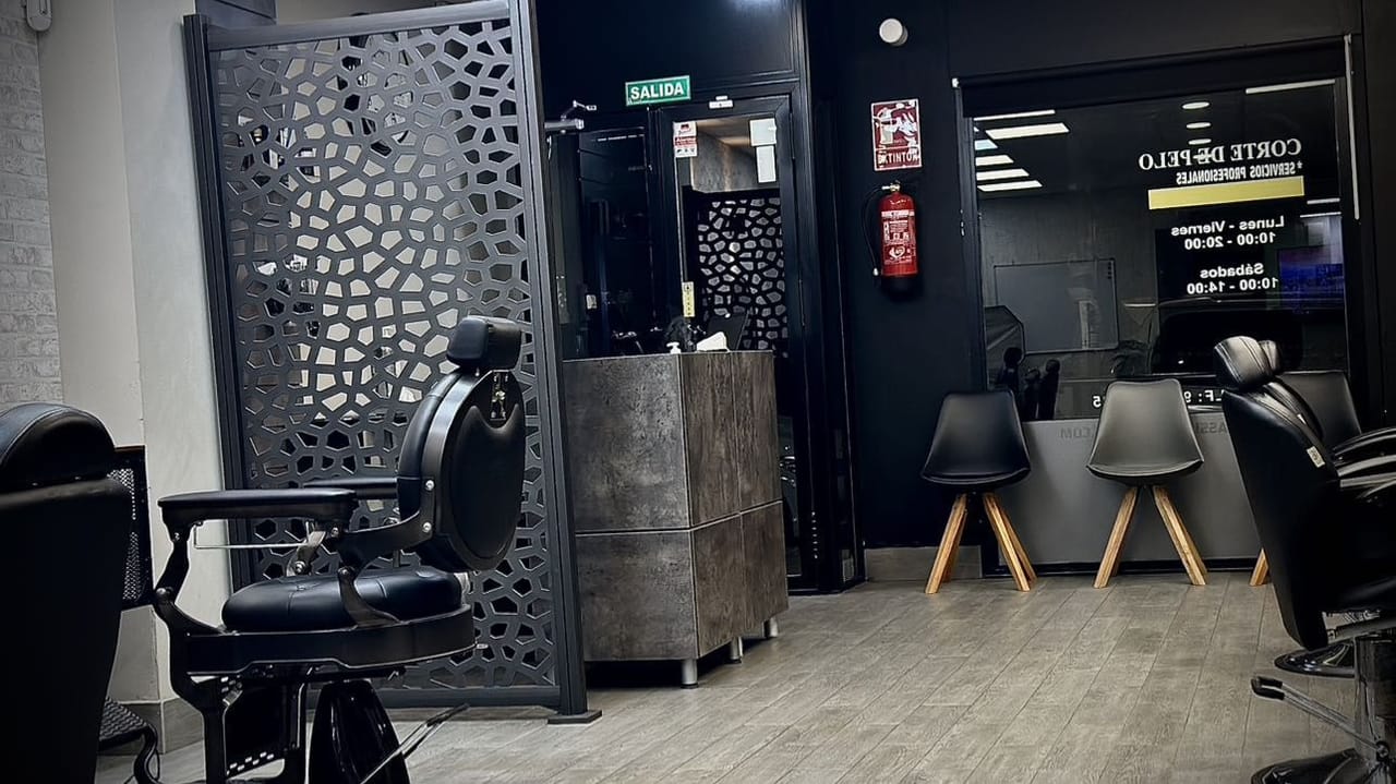 El Gurú Peluqueria y Barberia Caballeros y Niños — barbería en Bormujos