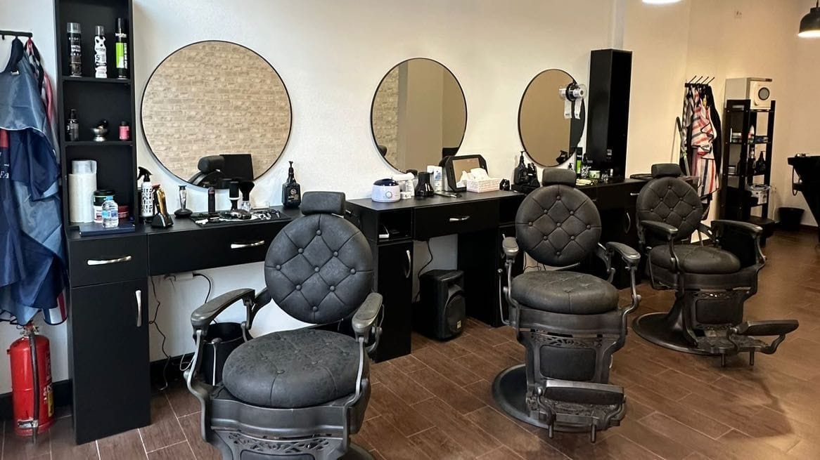 Barbershop Las Mesas — barbería en Estepona