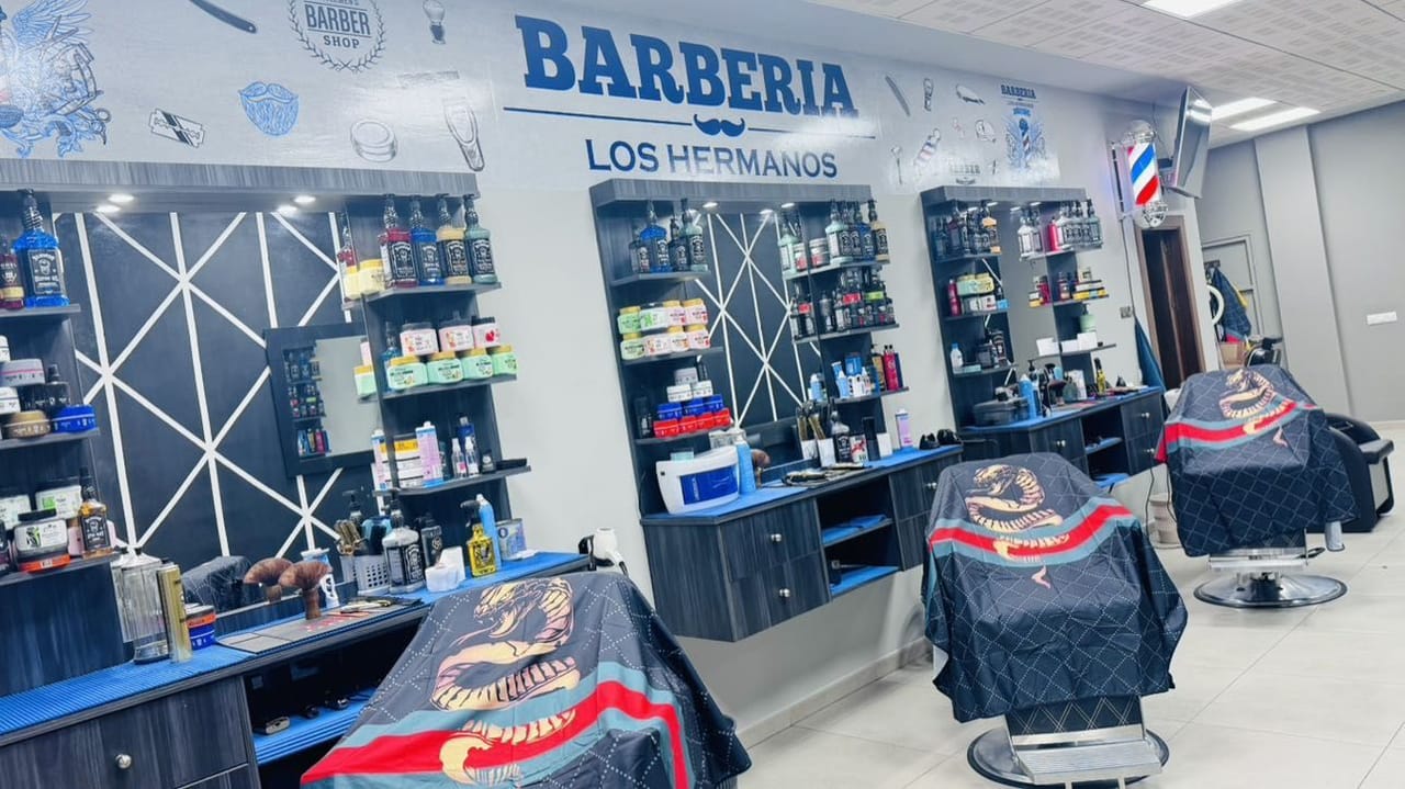 Barbería los hermanos — barbería en Álora
