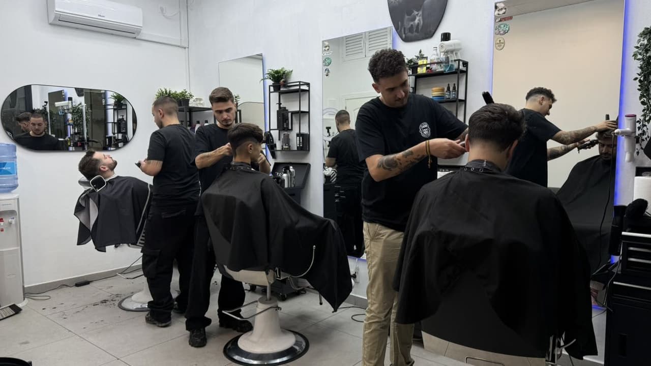 EMC STUDIO ALHAURIN — barbería en Alhaurín de la Torre