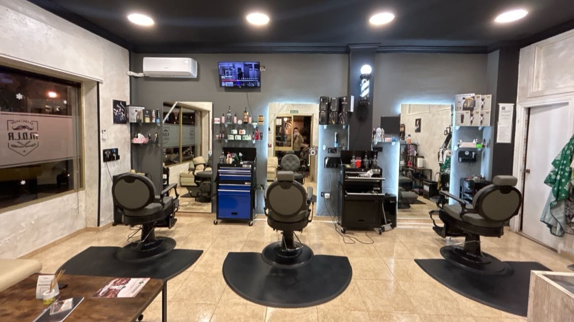 BARBERIA M.D.L.R MARBELLA — barbería en Marbella
